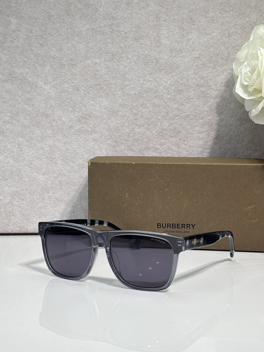 Burberry glasses-52