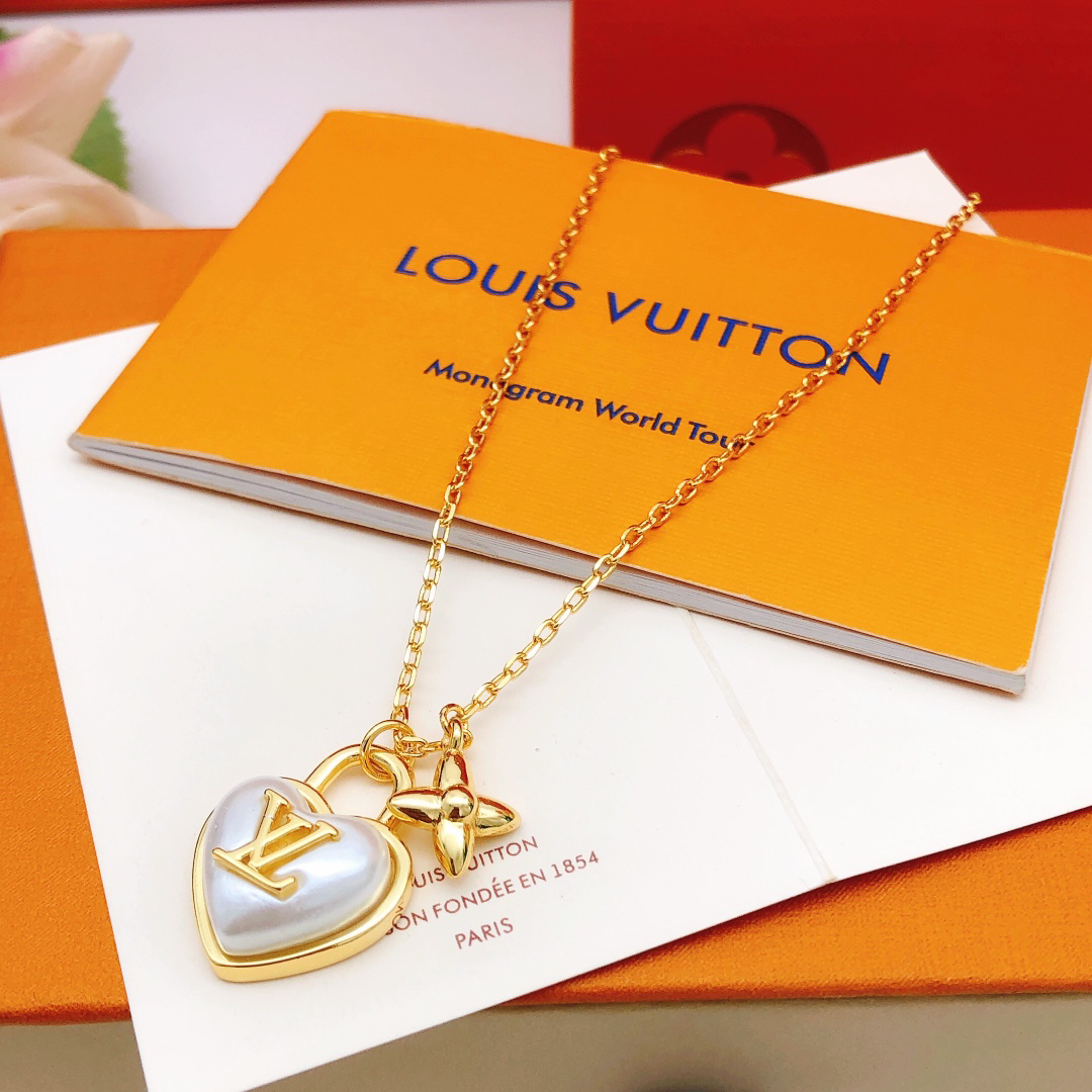 LV necklace-70