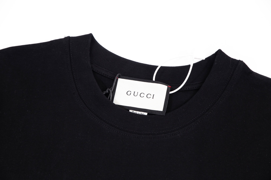 Gucci clothing-81