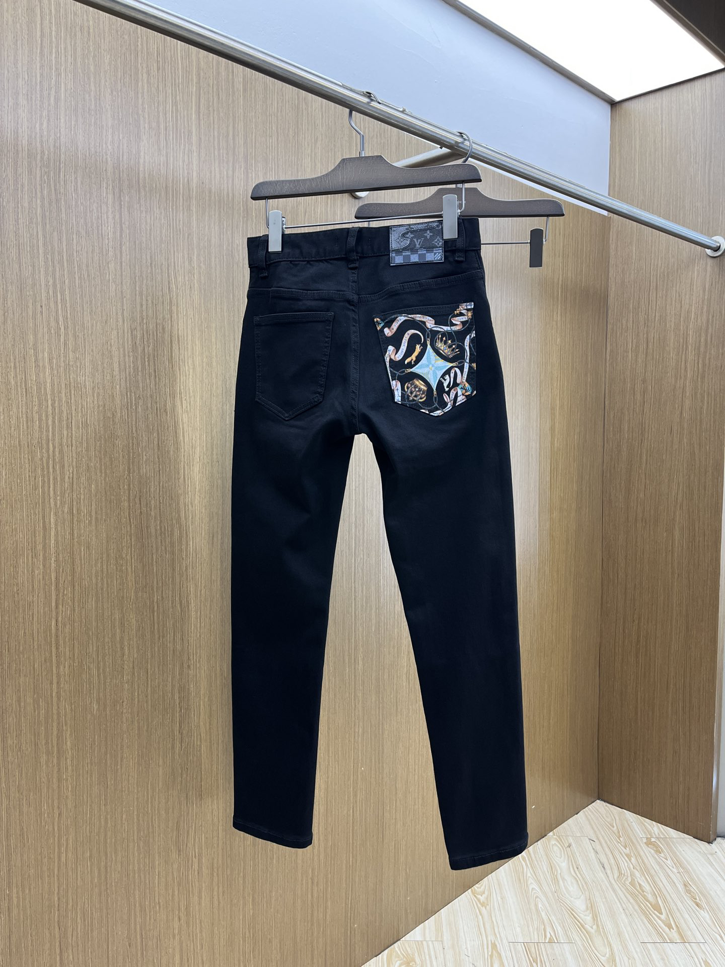 LV Clothing-20