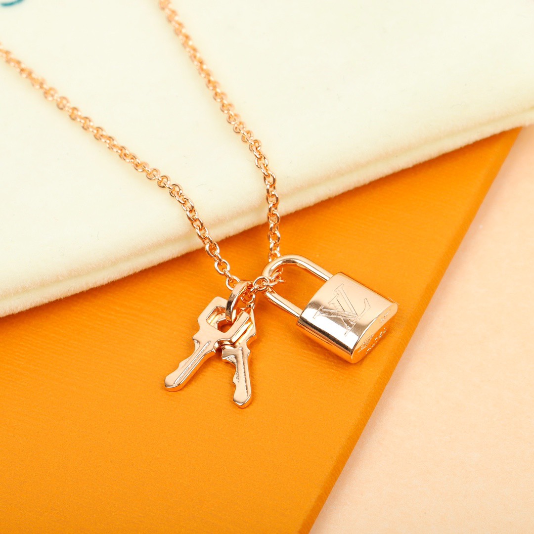LV necklace-59