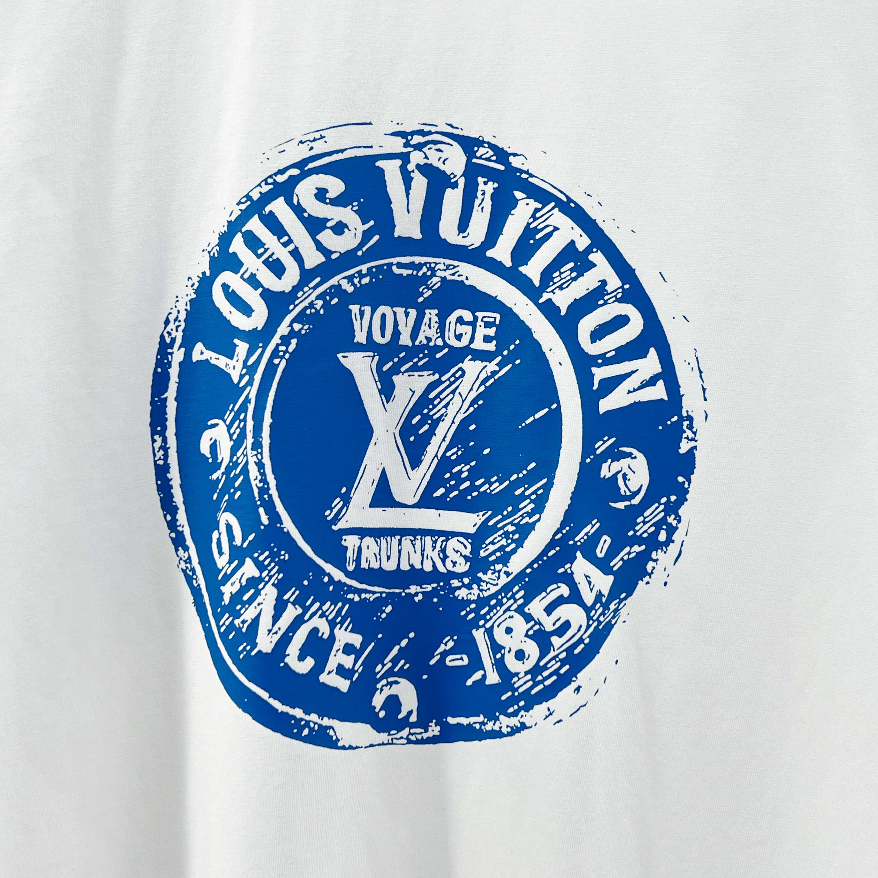 LV clothing-95