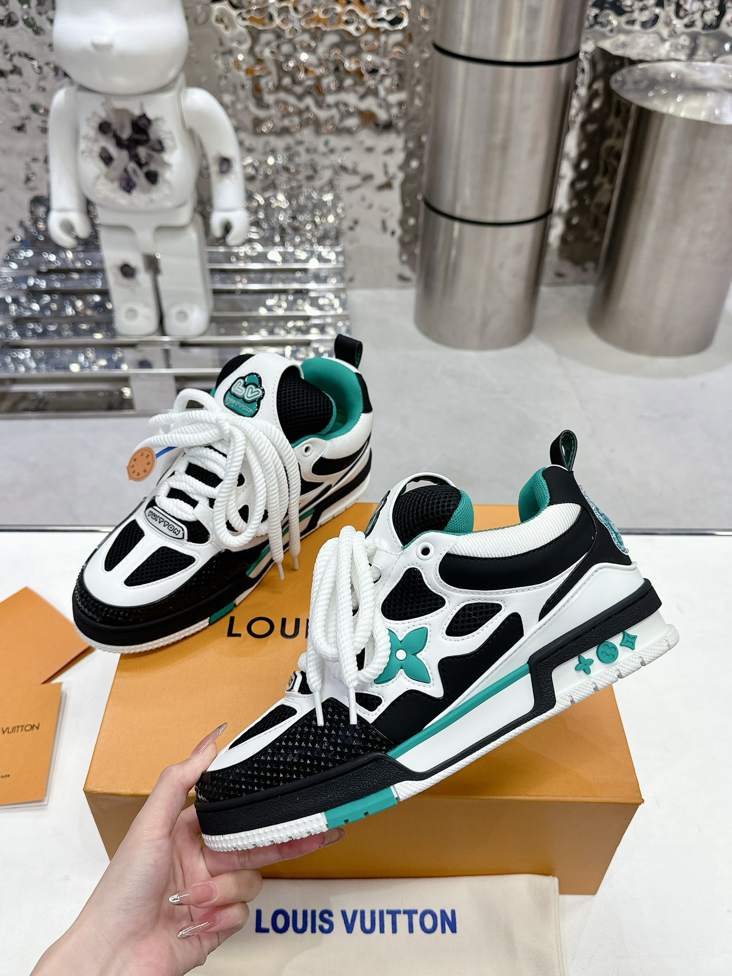 Lv Sneakers-50