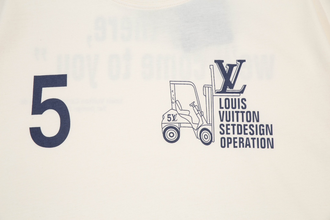 LV clothing-252