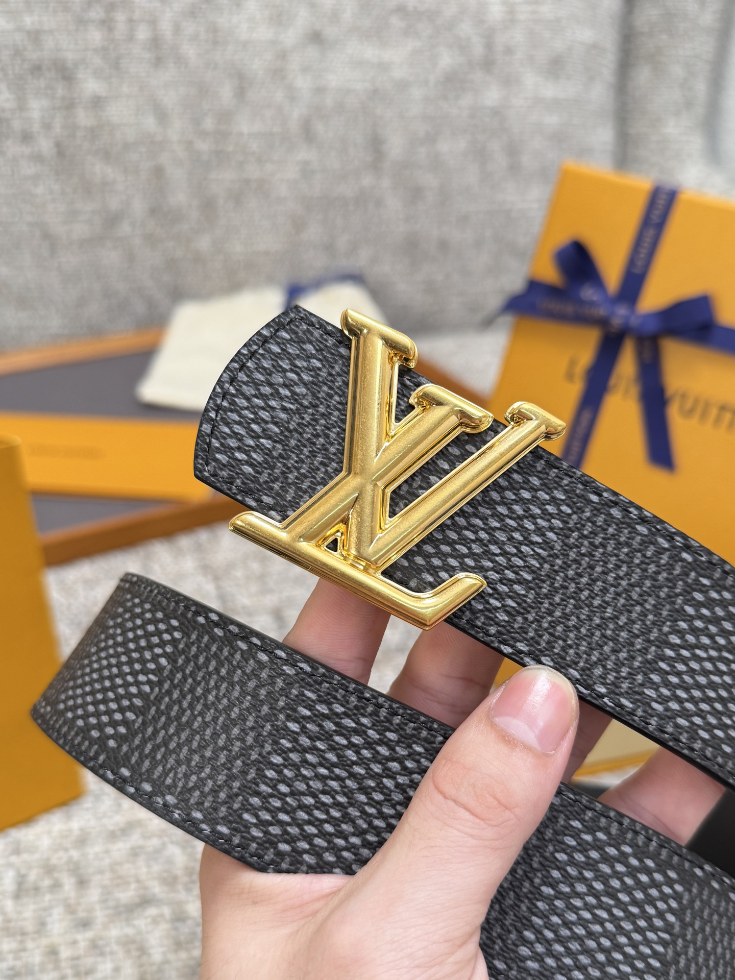 Lv belt-37