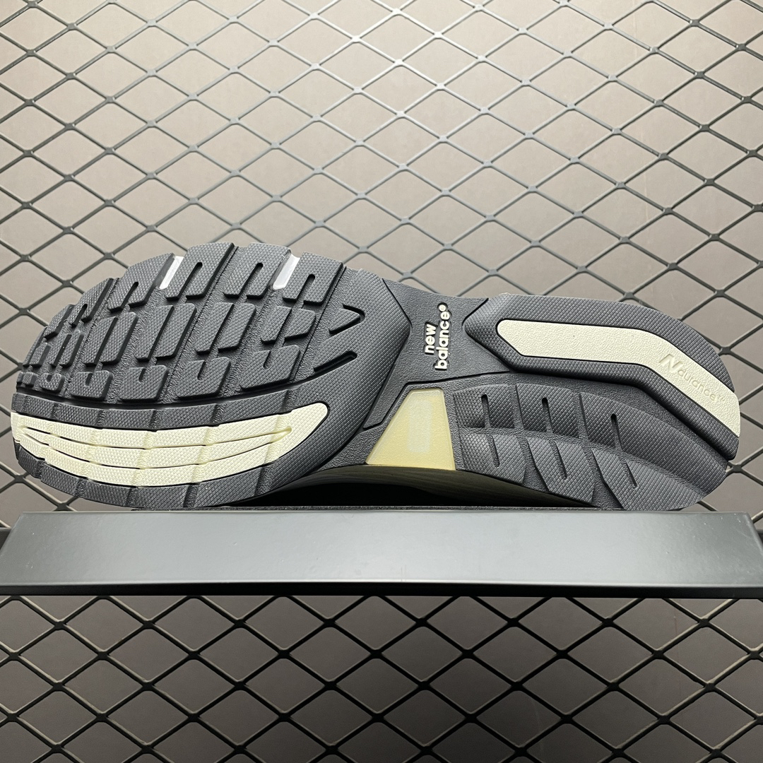 New Balance Sneakers-63