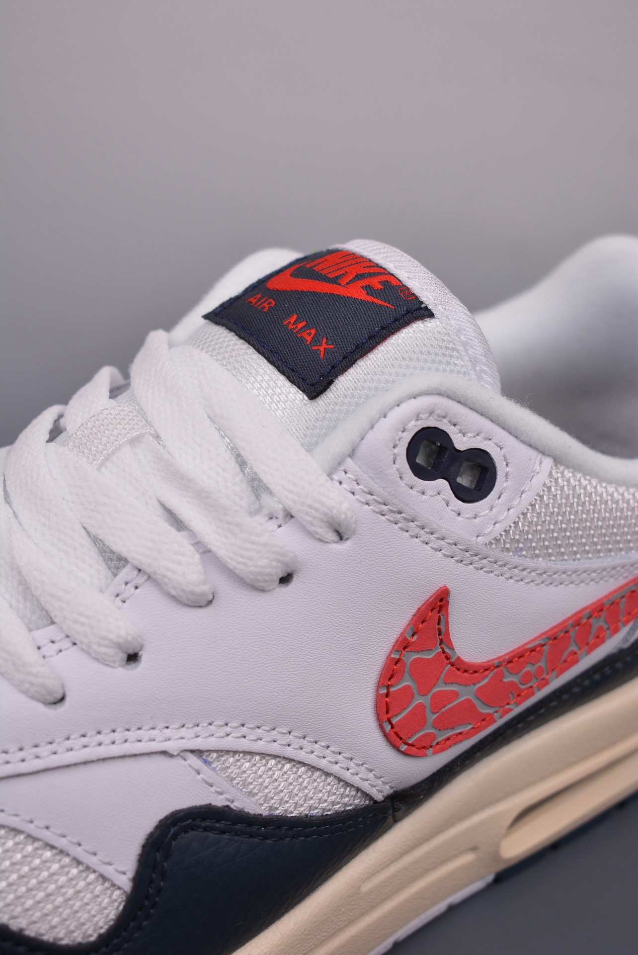 Nike Sneakers-199