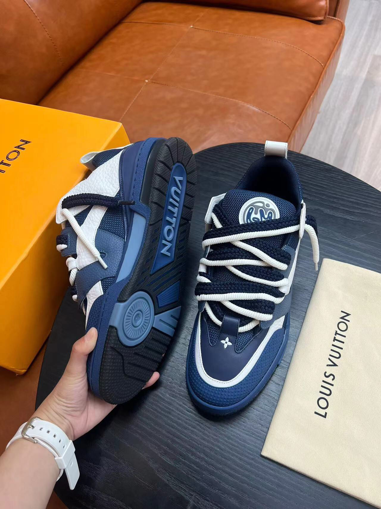 Lv Sneakers-44