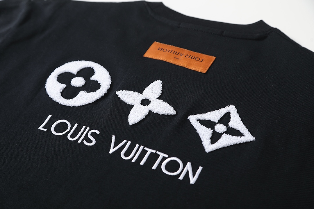 LV clothing-2
