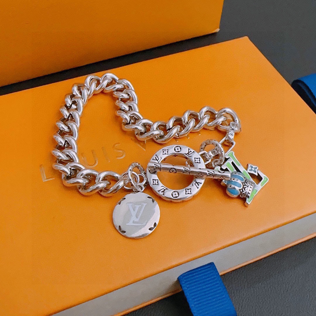 LV Bracelet-25