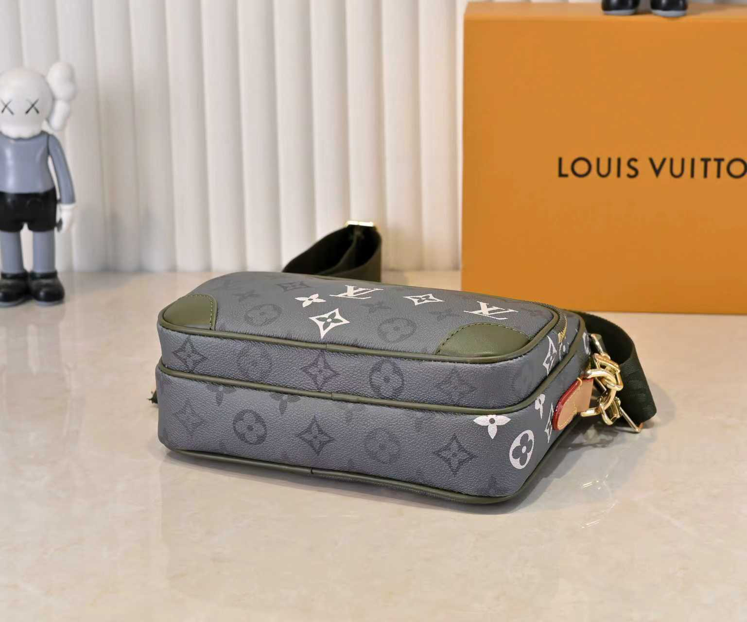 Louis Vuitton Hot New Product-135