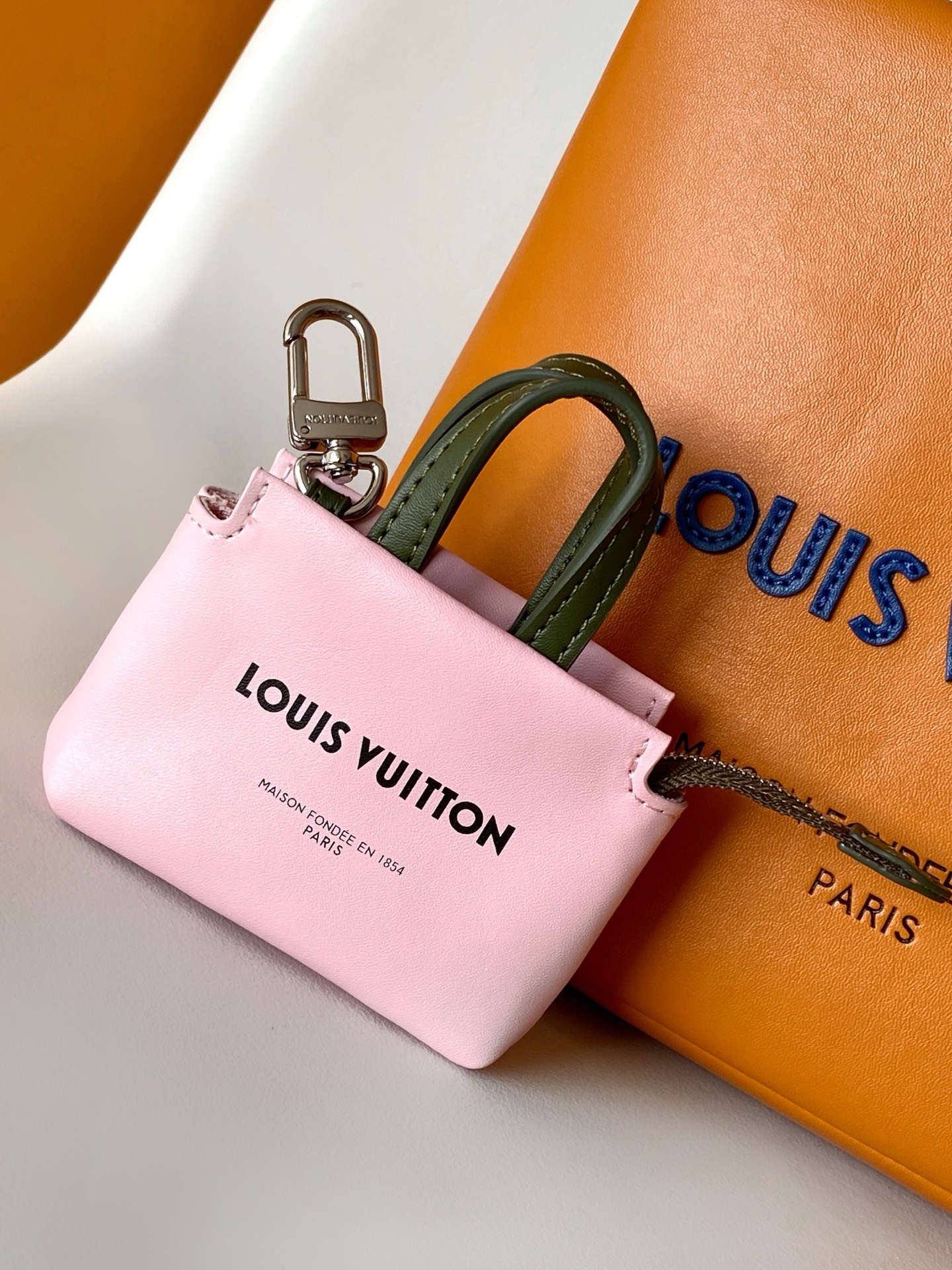 Louis Vuitton Hot New Product-97