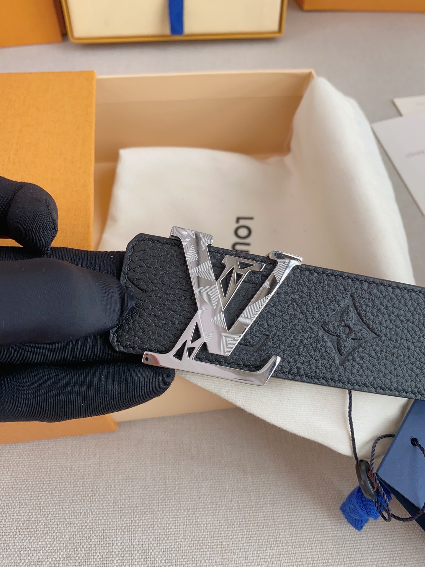 Lv belt-115