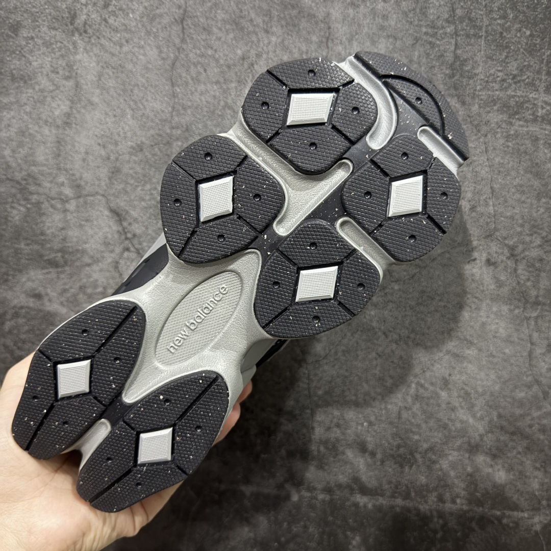 New Balance Sneakers-239