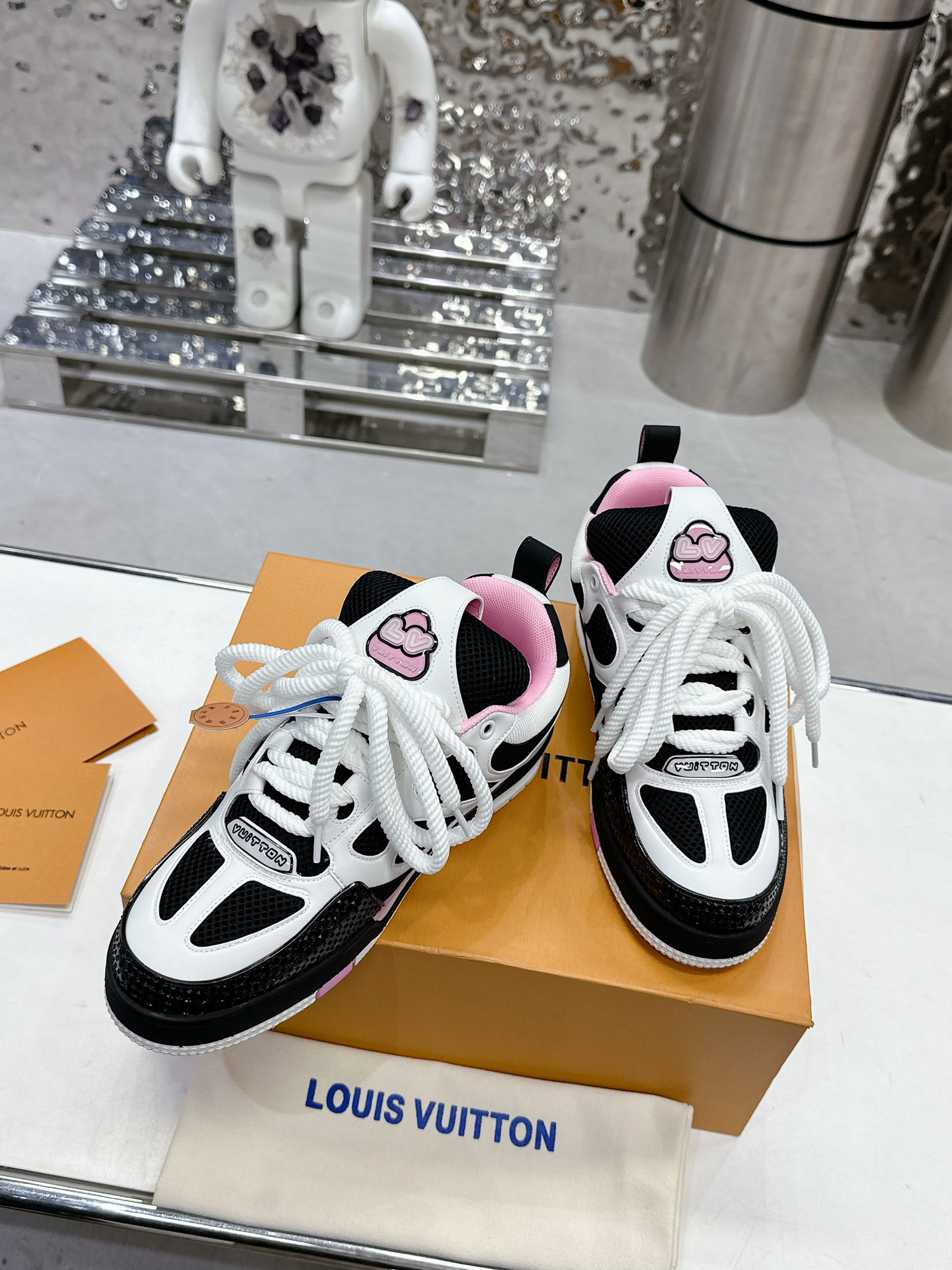 Lv Sneakers-51