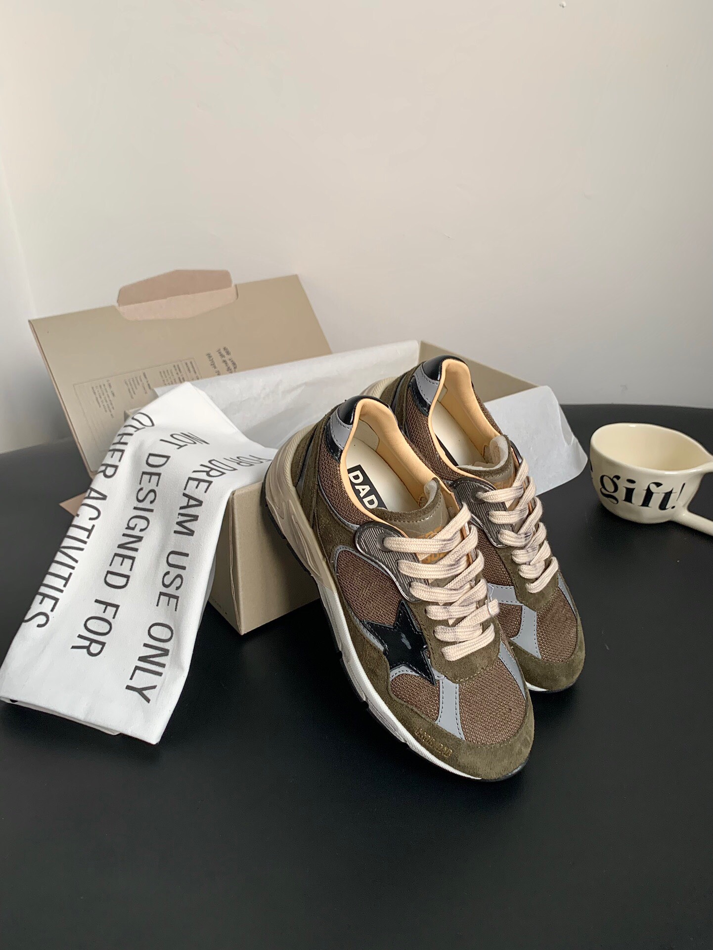 Golden Goose Sneakers-18
