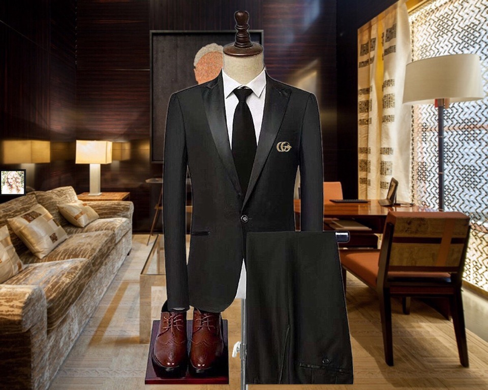 Gucci Clothing-175