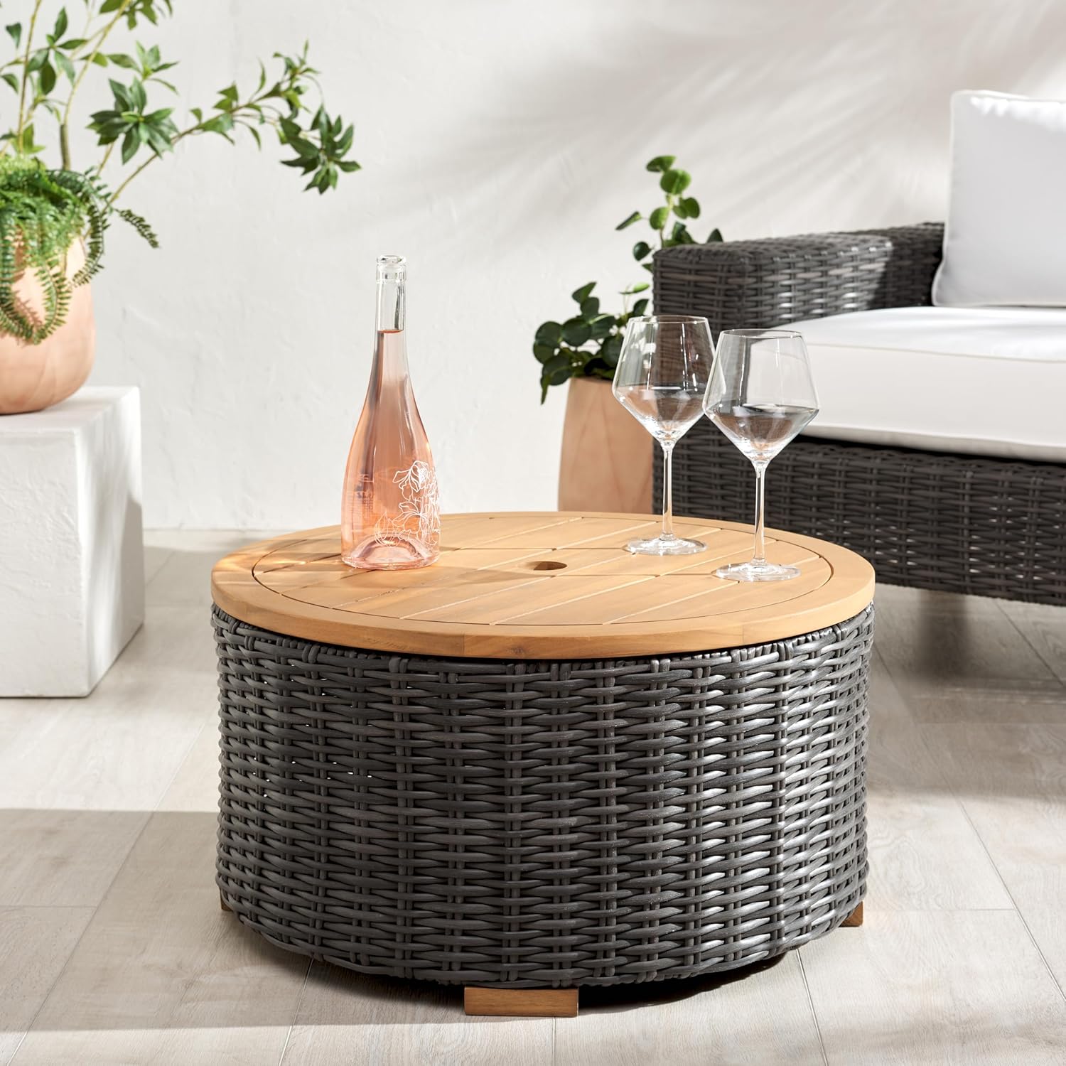 SAFAVIEH Couture Collection Anguilla Dark Grey Faux Wicker Indoor/Outdoor Storage Coffee Table (Fully Assembled)