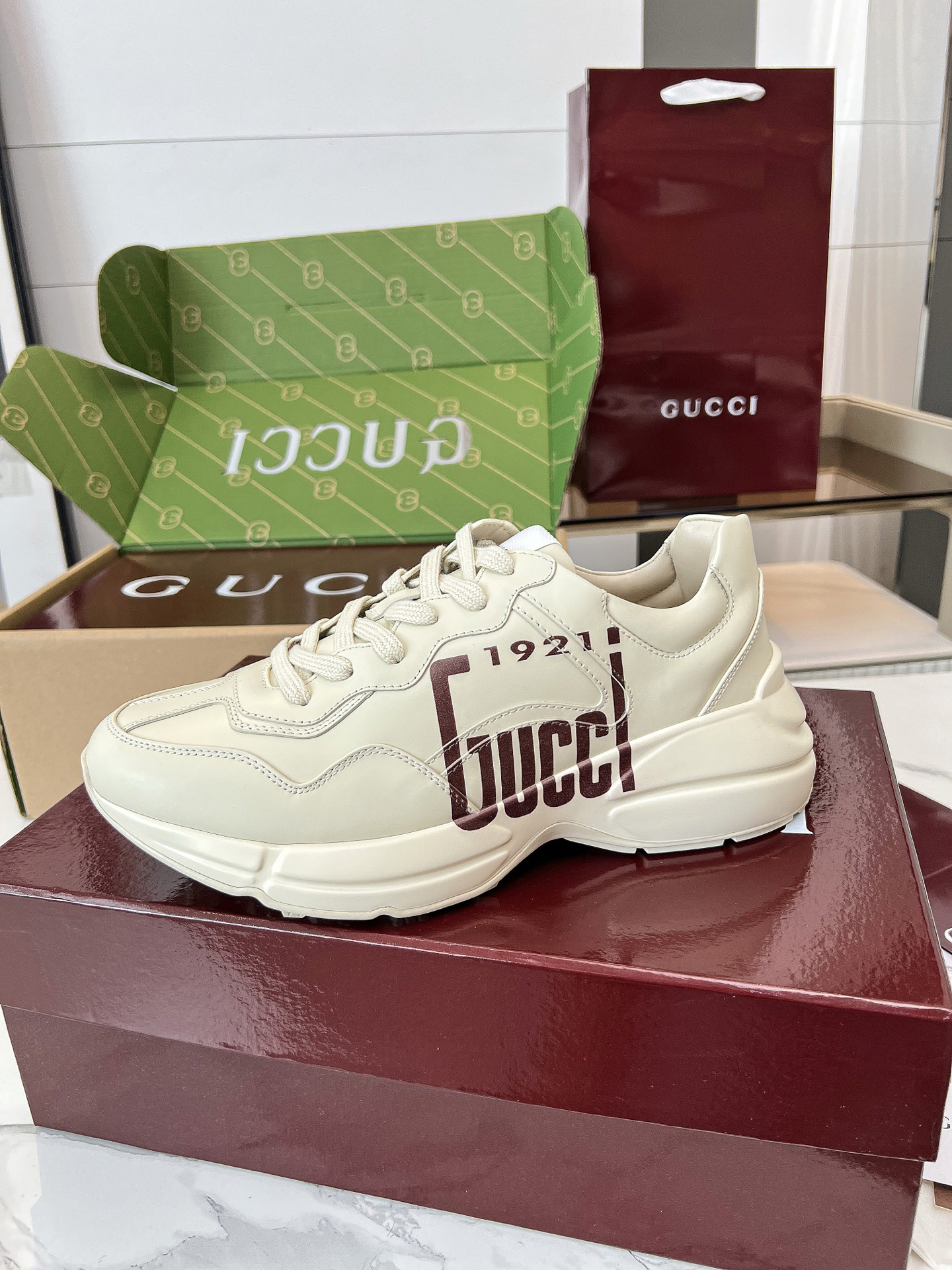Gucci Sneakers-114