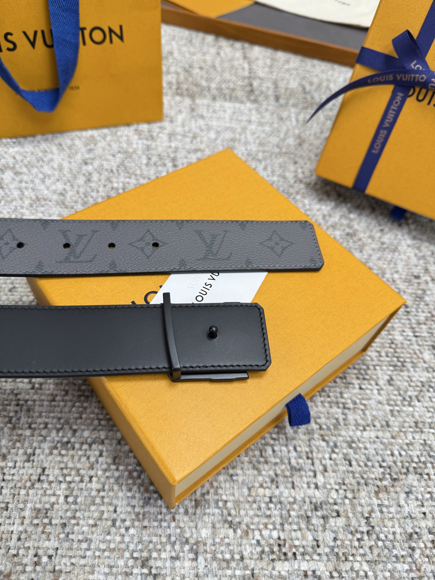 Lv belt-59