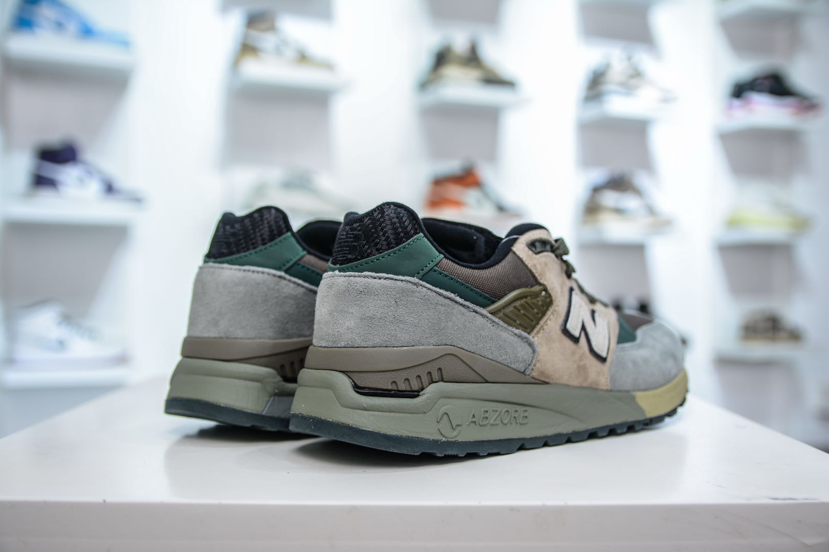 New Balance Sneakers-374