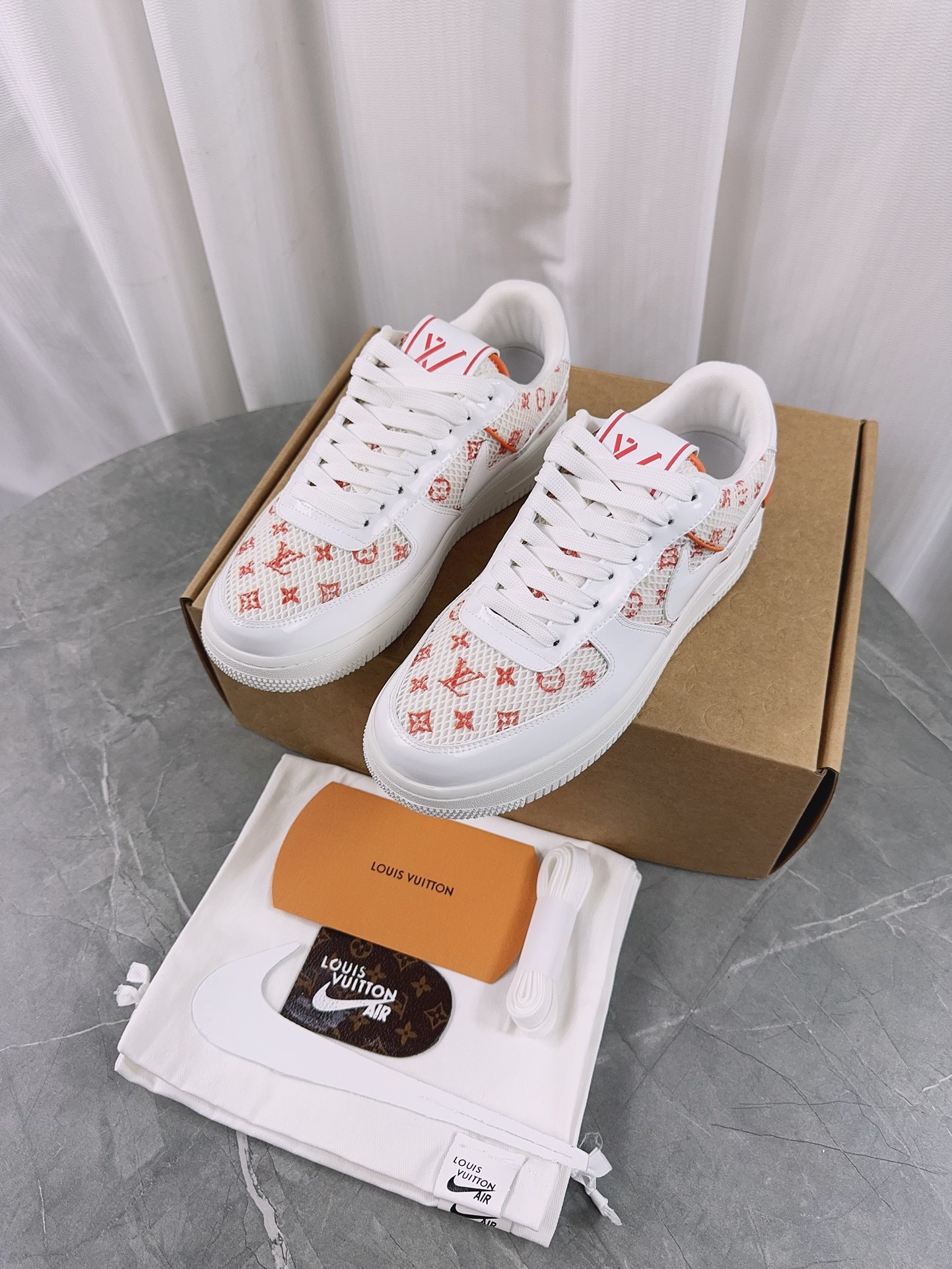 Lv Sneakers-245
