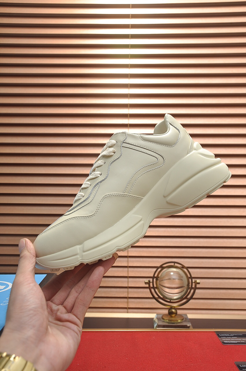 Gucci Sneakers-105