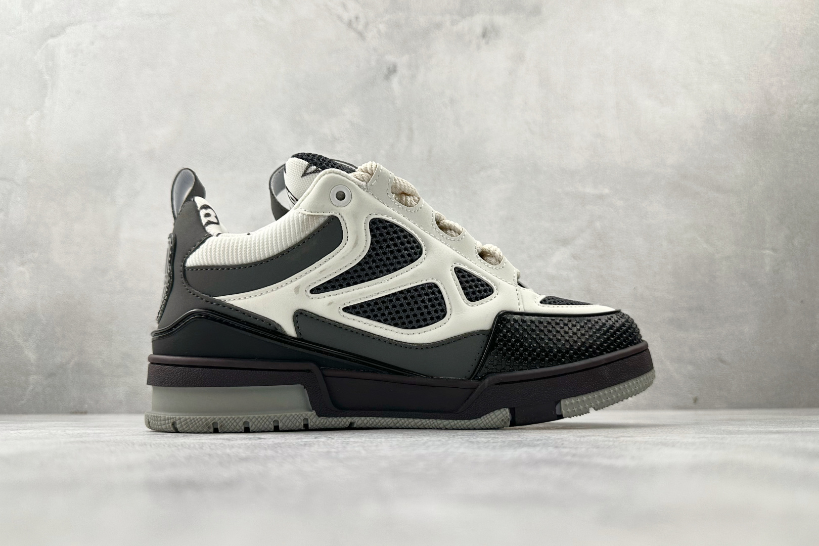 Lv Sneakers-112