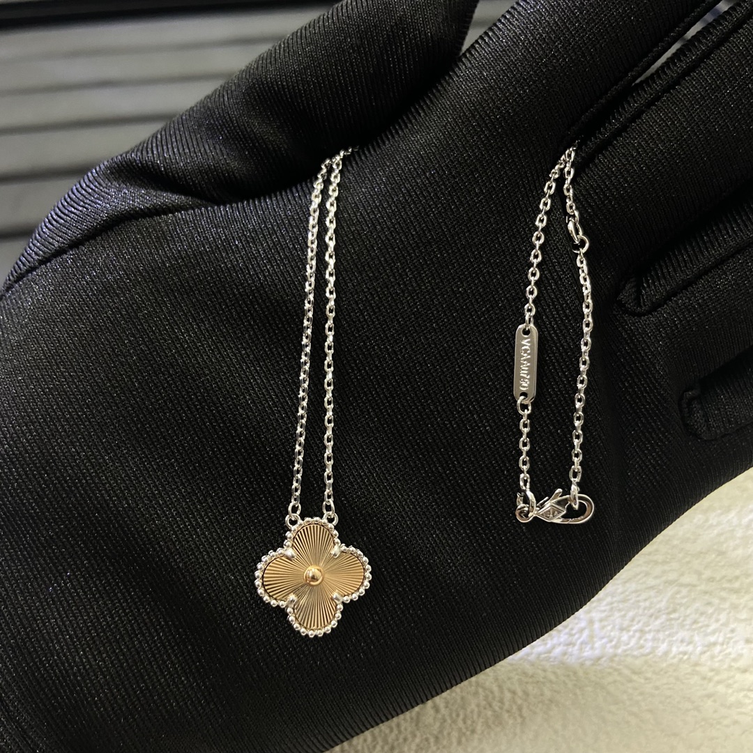 Van Cleef & Arpels necklace-2