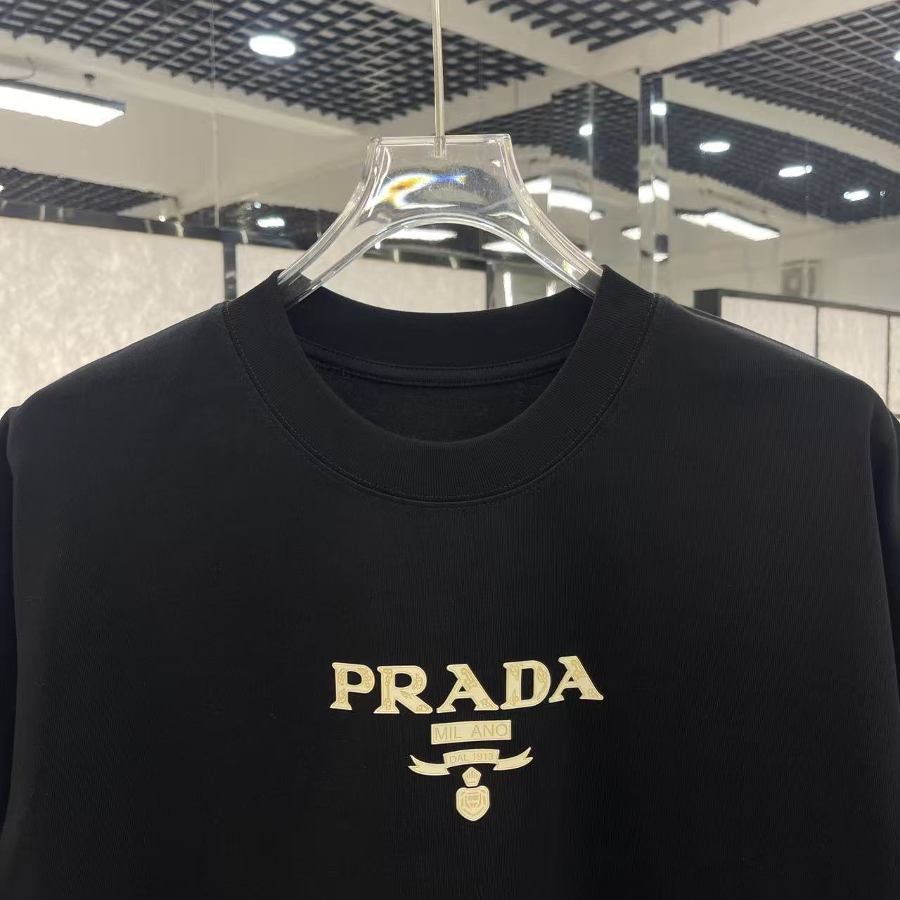 Prada clothing-34