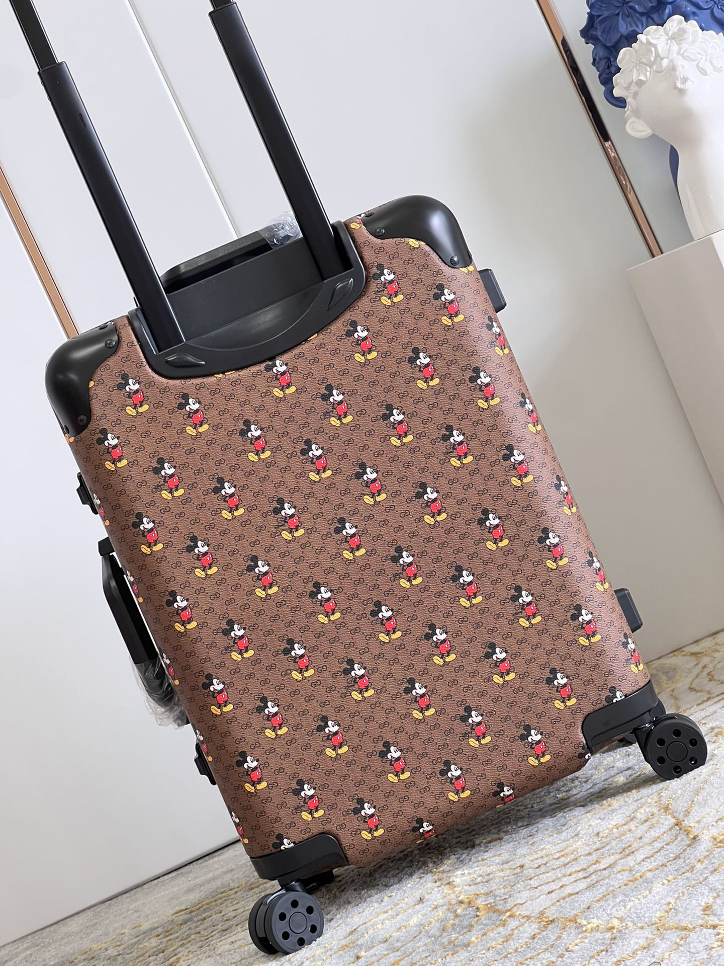 Gucci luggage-23