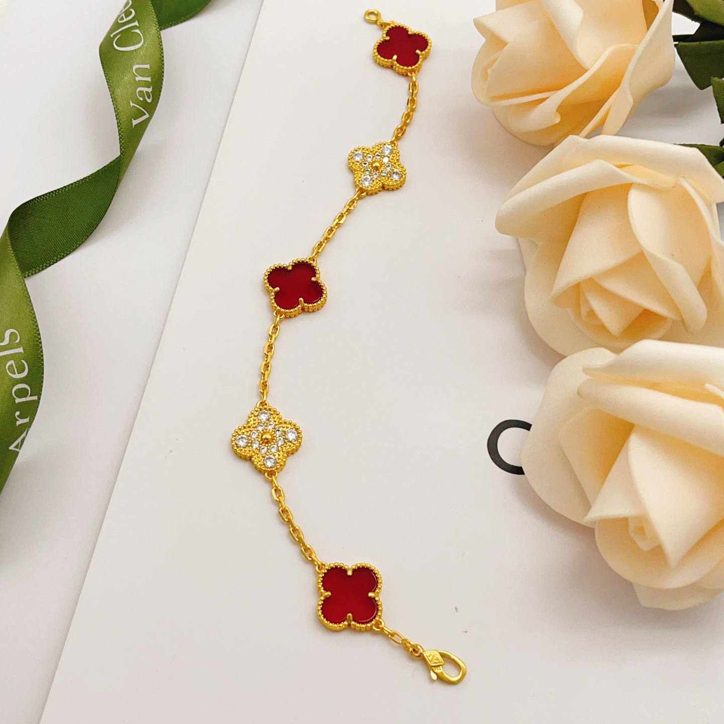 Van Cleef & Arpels Bracelet-91