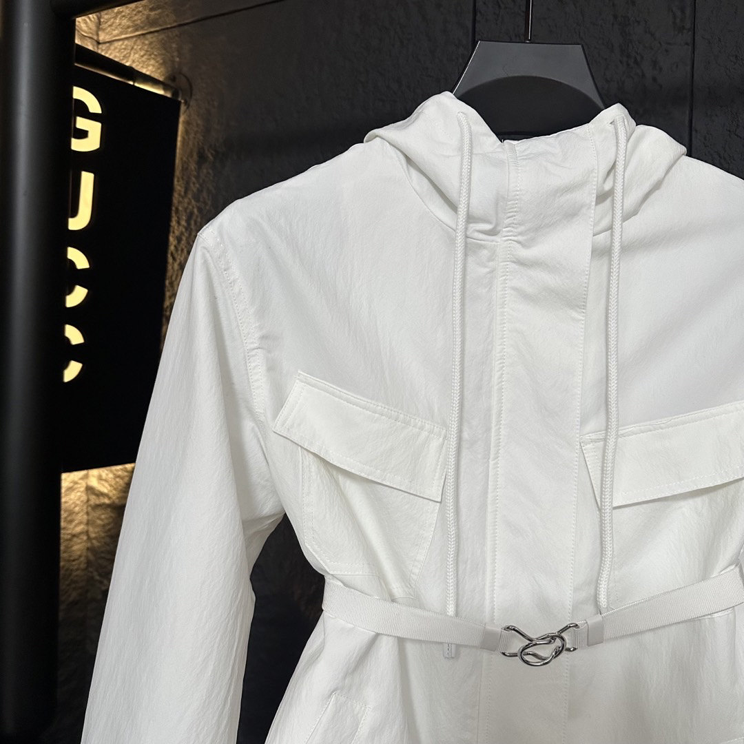 Prada Clothing-258