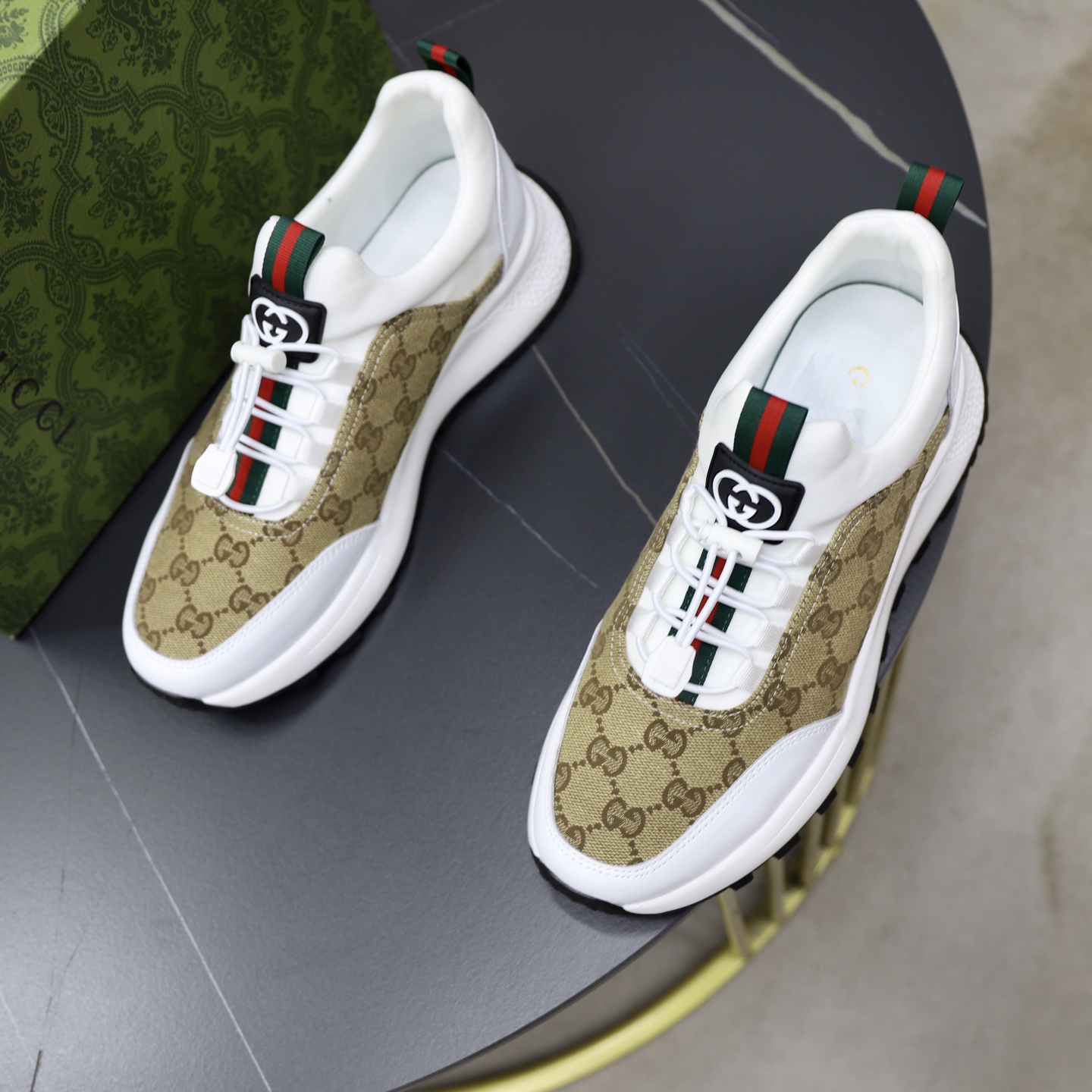 Gucci Sneakers-129