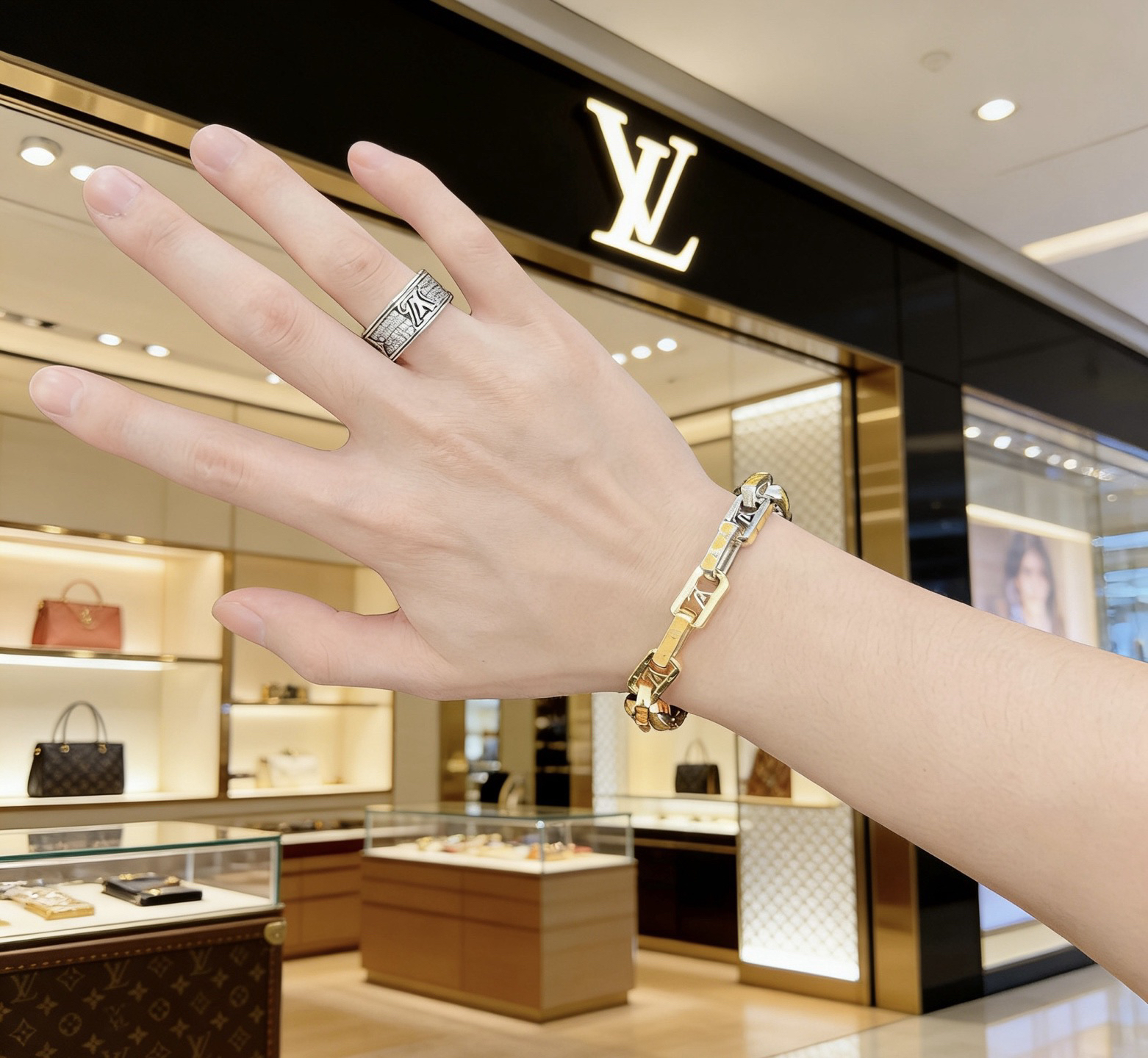 LV Bracelet-88