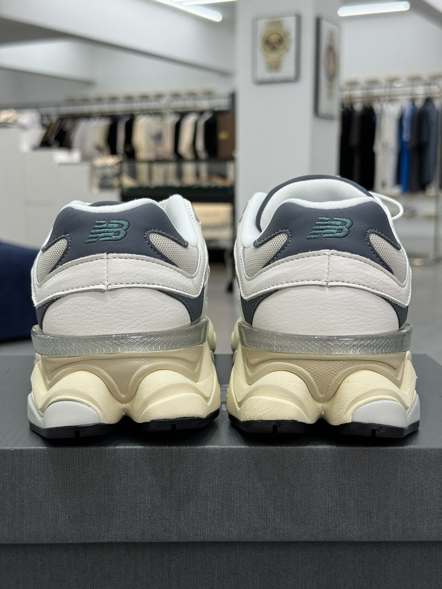 New Balance Sneakers-182