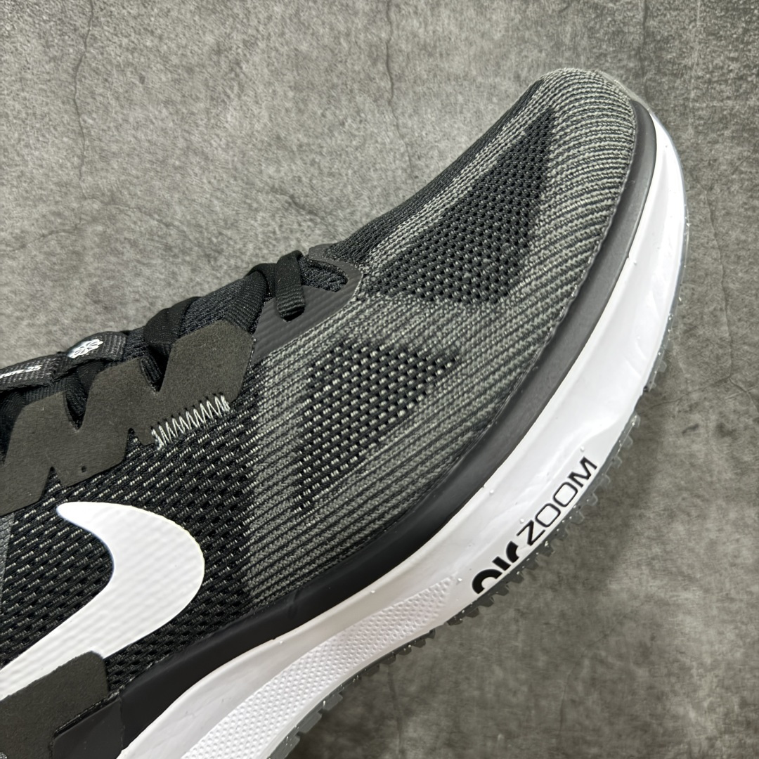 Nike Sneakers-180