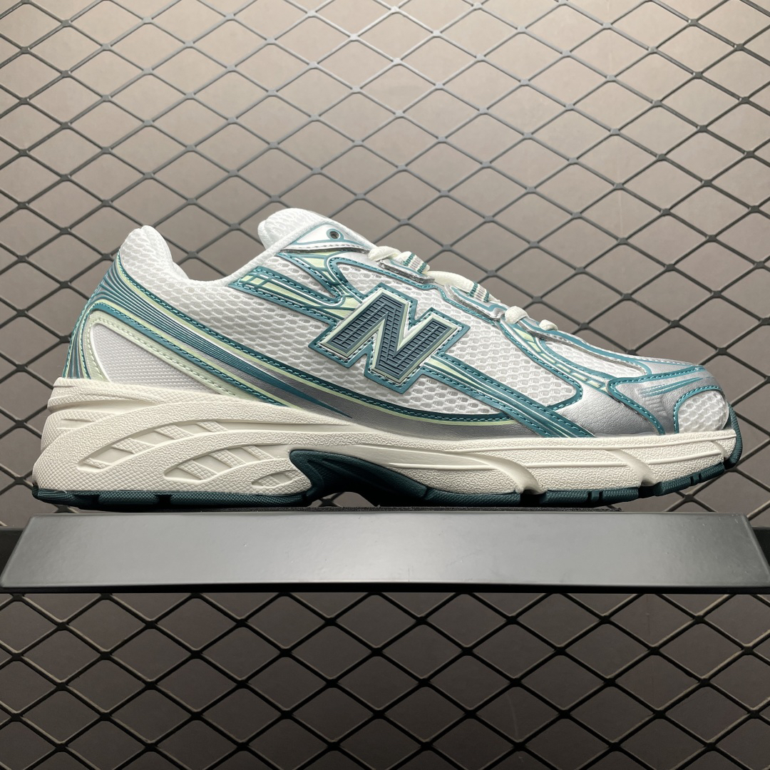 New Balance Sneakers-104