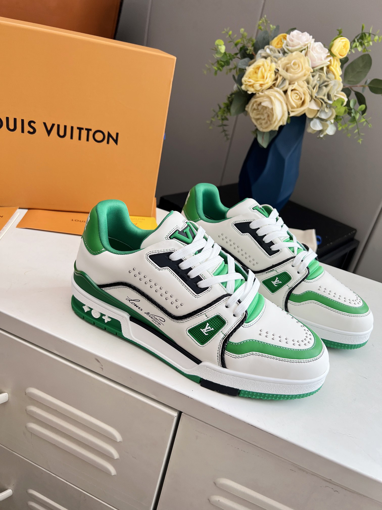 Lv Sneakers-71