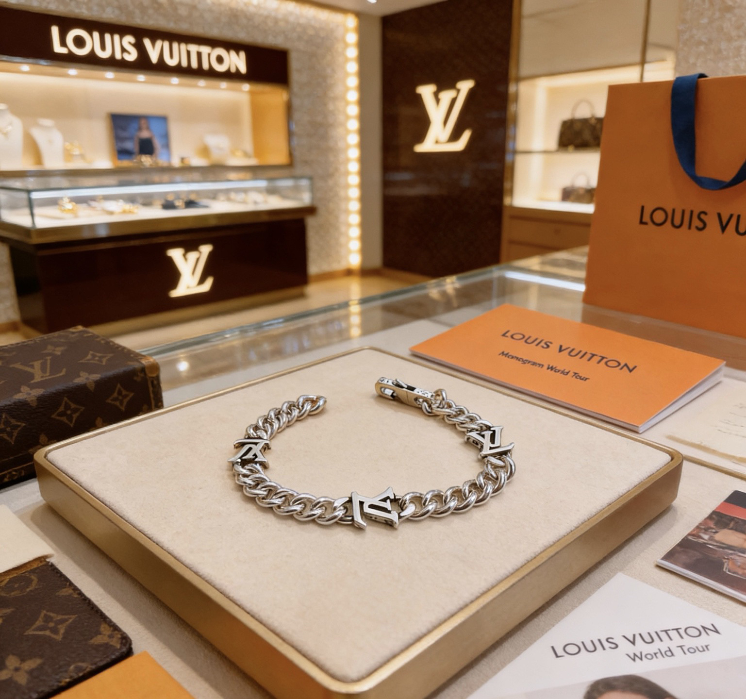 LV Bracelet-91