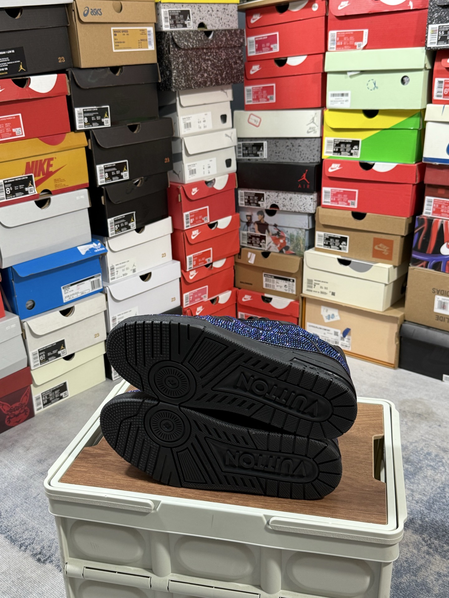 Lv Sneakers-119