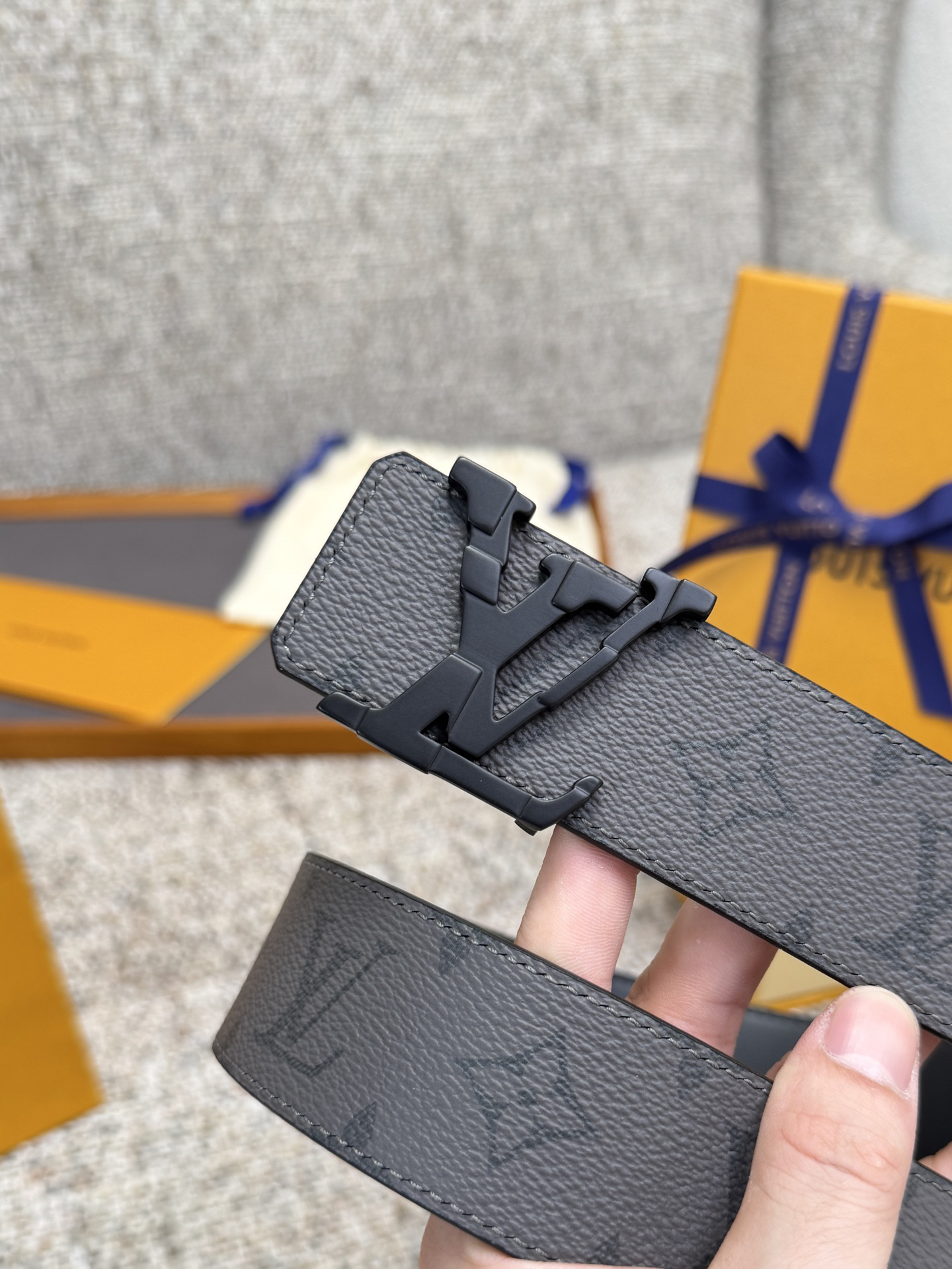 Lv belt-59
