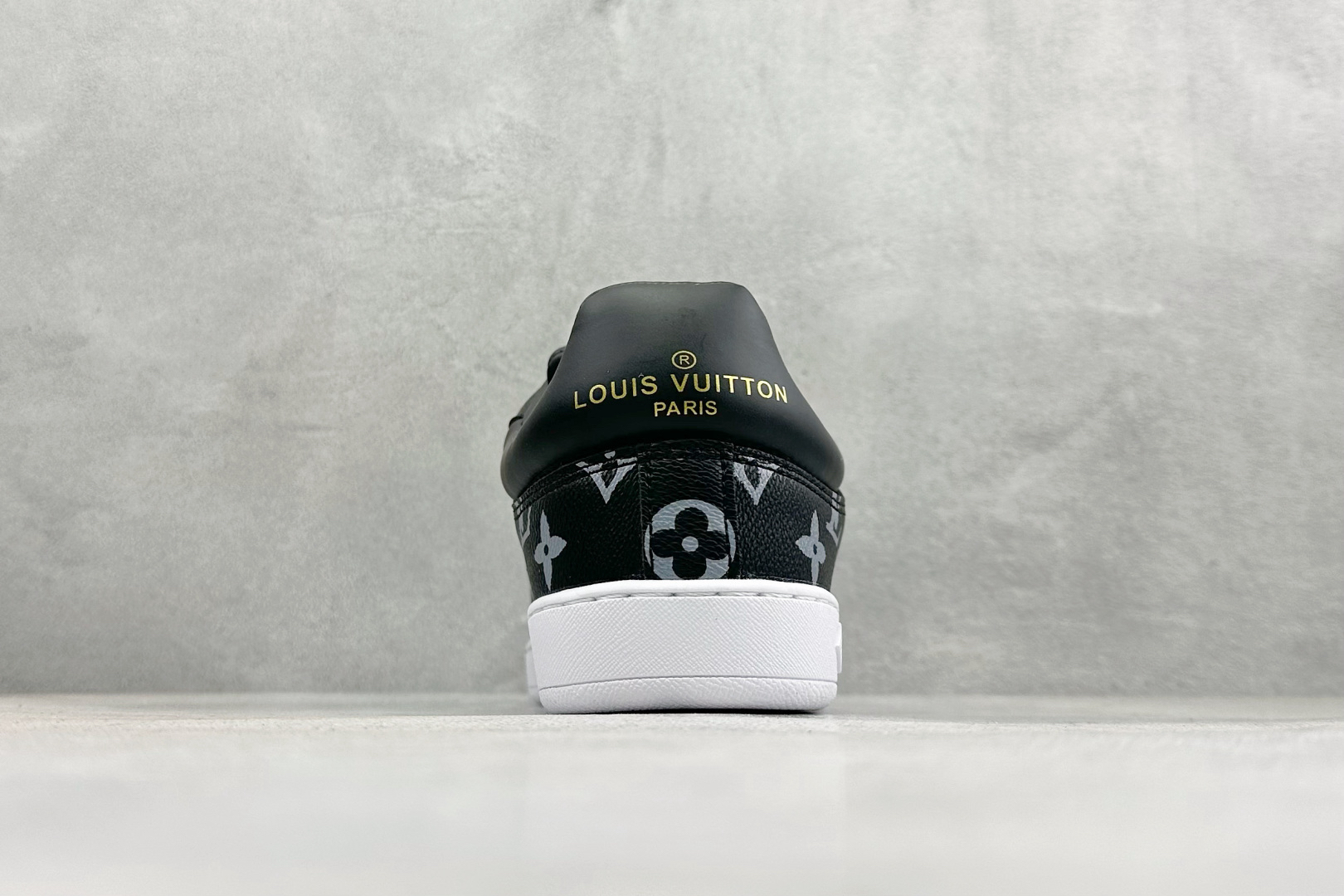 Lv Sneakers-252