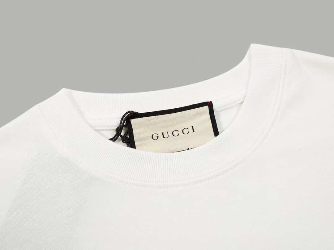 Gucci clothing-245