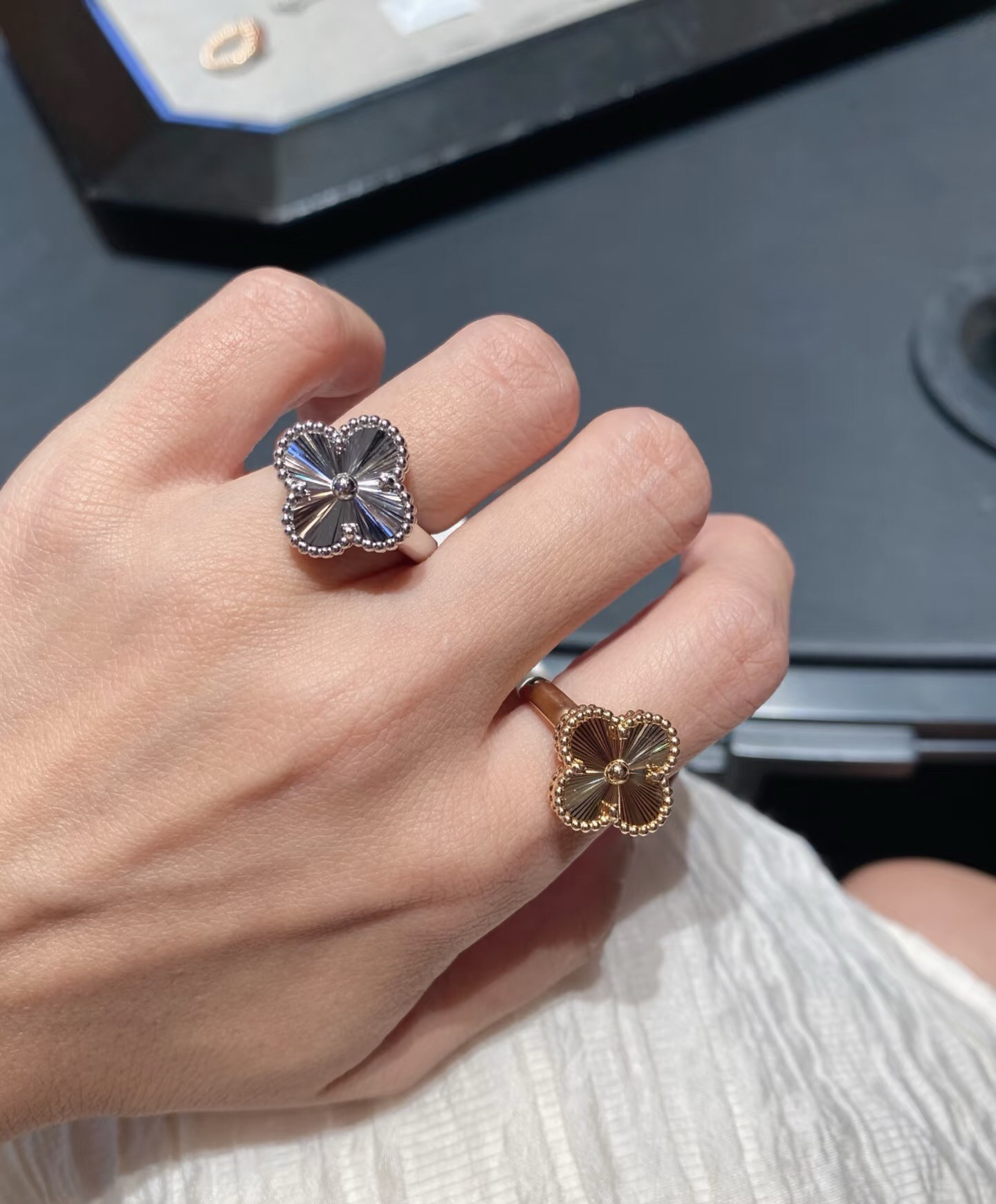 Van Cleef & Arpels ring-52