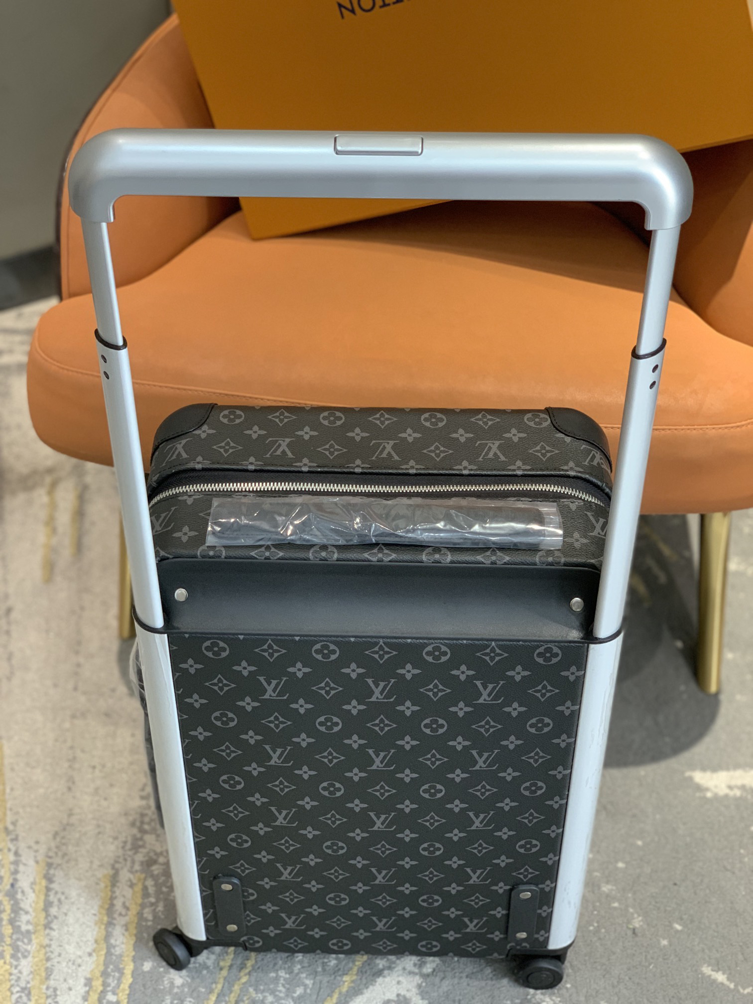 LV luggage-73
