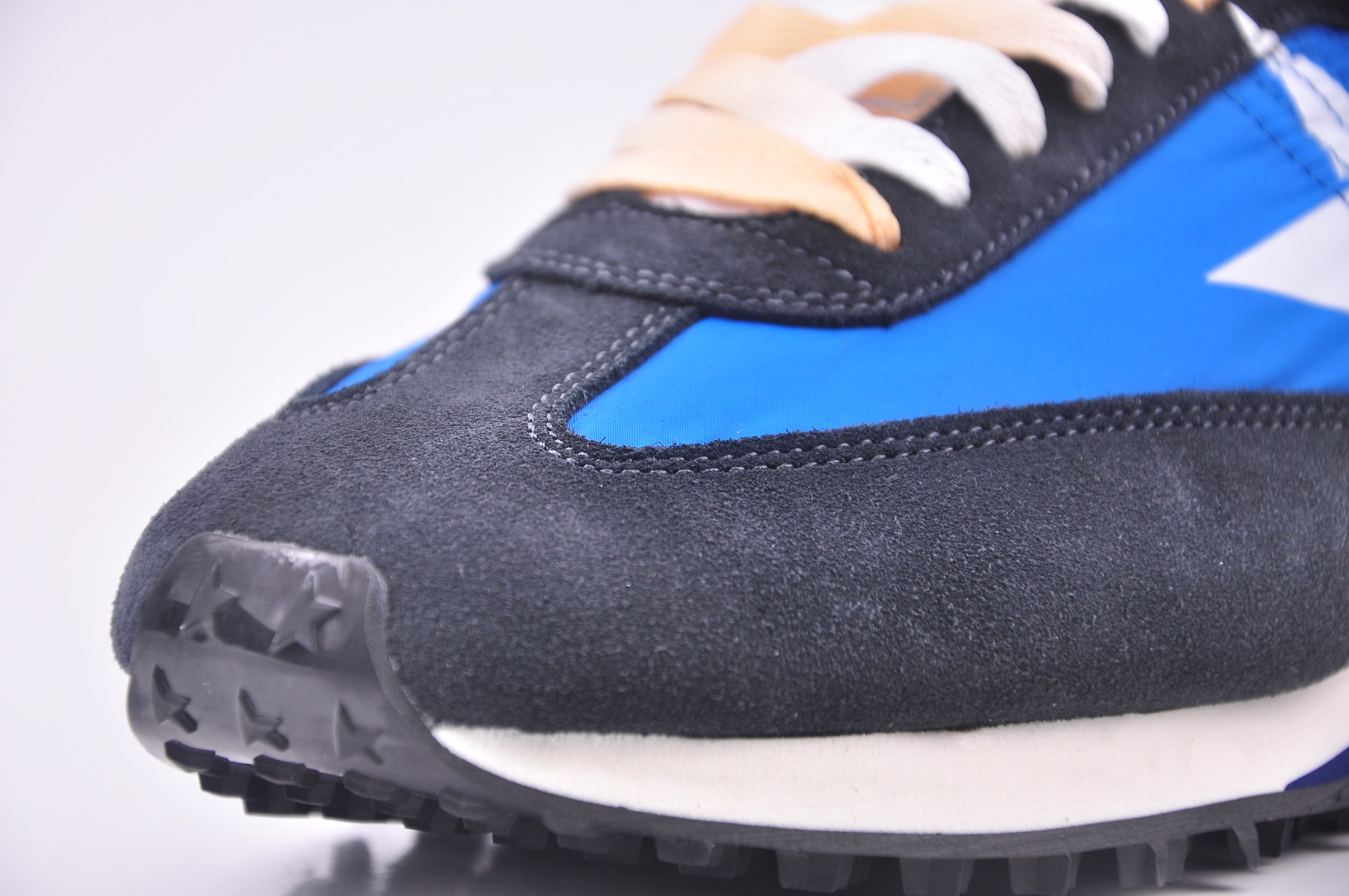 Golden Goose Sneakers-71