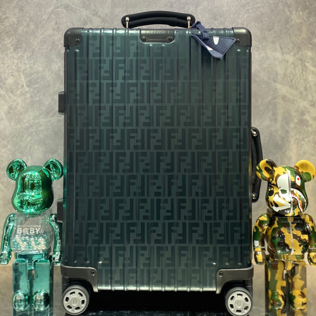 Fendi luggage-31