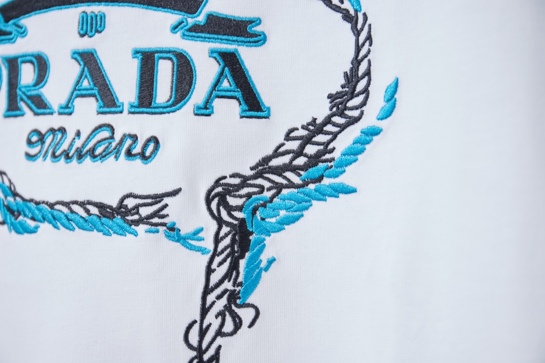 Prada clothing-240