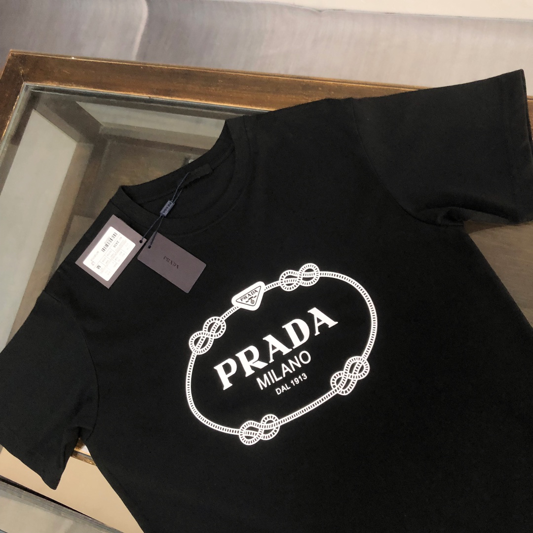 Prada clothing-274